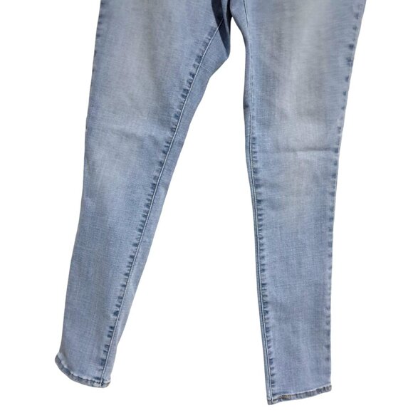 Levis Womens 311 Shaping Skinny Jeans Size 28 Light Wash Denim Stretch Mid-Rise - Picture 5 of 12